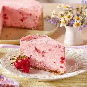 compressed-no-bake-strawberry-cheesecake-recipe-1-6606228d7f56a.jpeg