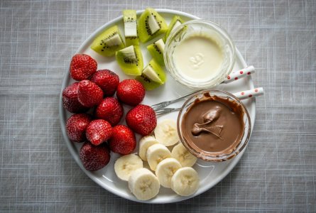 free-photo-of-delicious-fruit-platter-with-chocolate-dip.jpeg