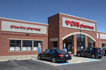 free-photo-of-cvs-pharmacy-storefront-with-drive-thru.jpeg