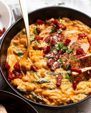 One-pan-chicken-creamy-tomato-risoni-with-crispy-salami-2.jpeg