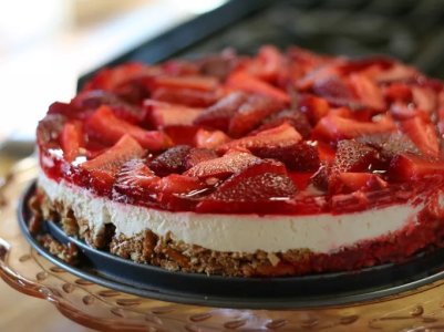 Recipe-Strawberry Pretzel.jpeg