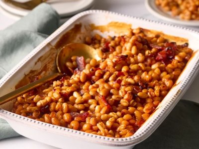 11704100-Hot-Honey-Baked-Beans-ddmfs-beauty-4x3-18751-509828777d2a4937b1f2cf865432e9c1.jpeg