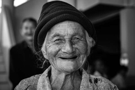 compressed-philippe-leone-ffrGEGb4Y58-unsplash.jpeg