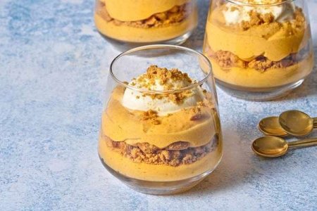 compressed-Pumpkin-Mousse_TOHD24_7309_JuliaHartbeck_4.jpeg